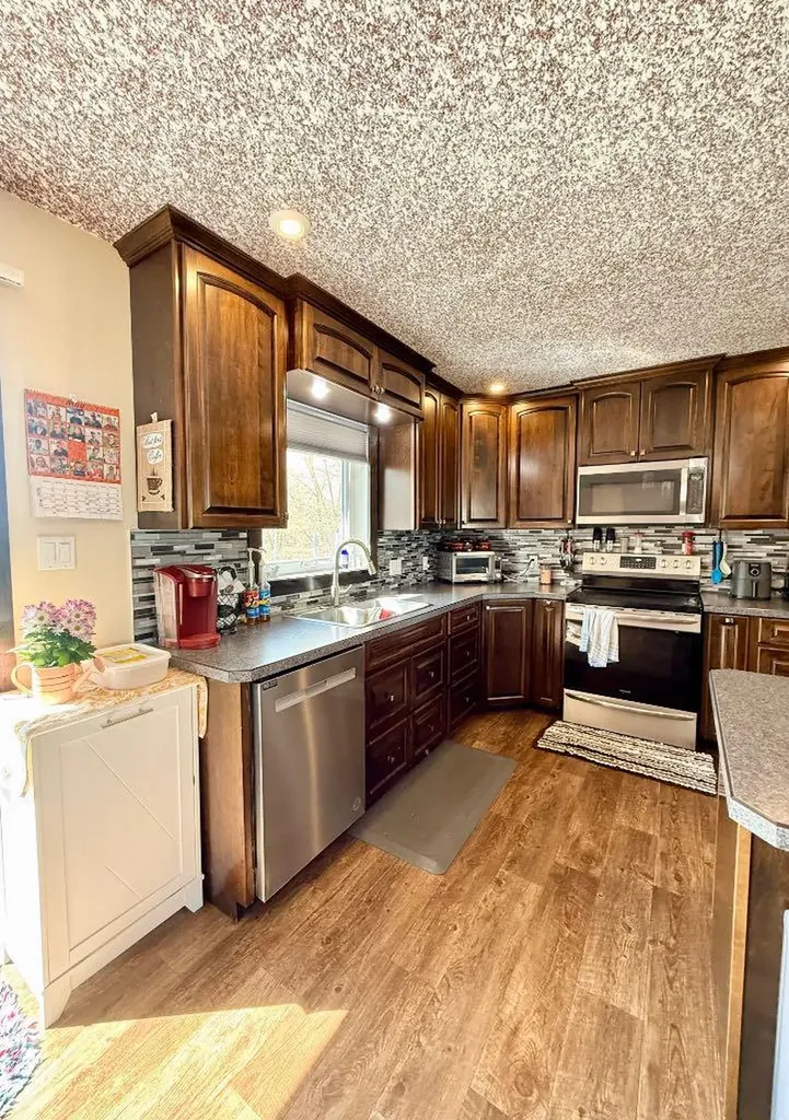 9206 94 Street La Crete AB T0H2H0