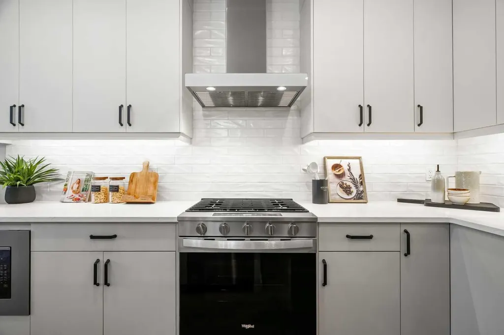 541 Bridgeport Street Chestermere AB T1X 3E1