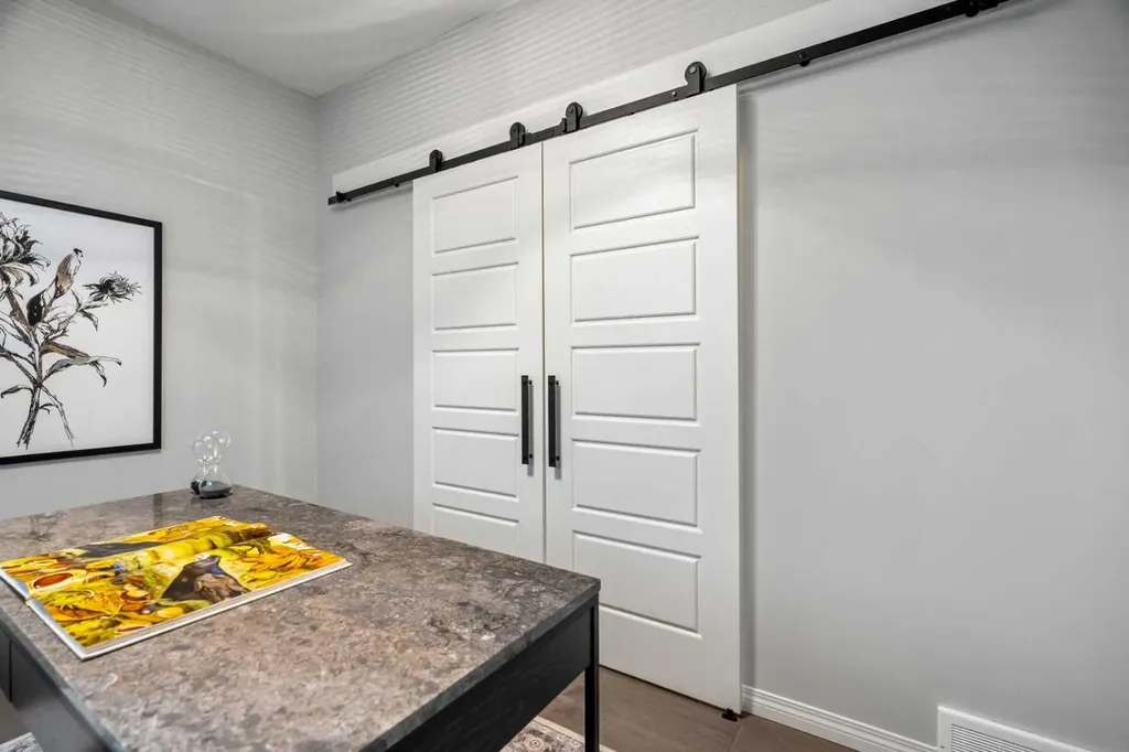 541 Bridgeport Street Chestermere AB T1X 3E1