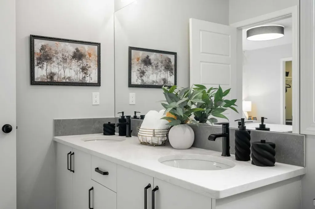 541 Bridgeport Street Chestermere AB T1X 3E1