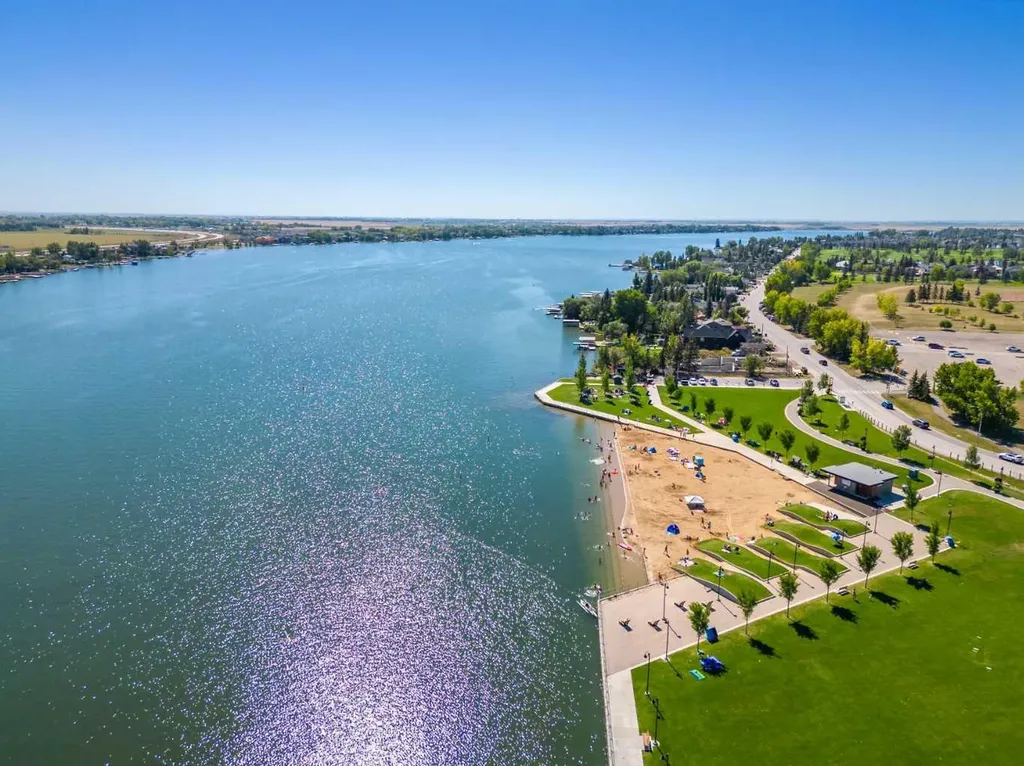 541 Bridgeport Street Chestermere AB T1X 3E1