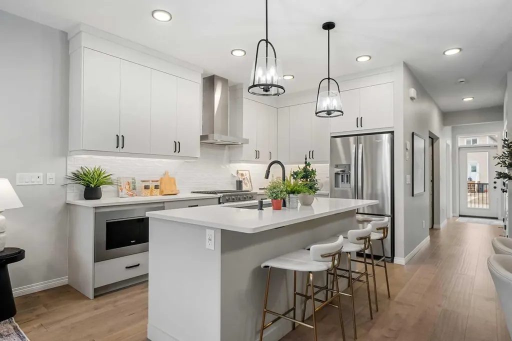541 Bridgeport Street Chestermere AB T1X 3E1