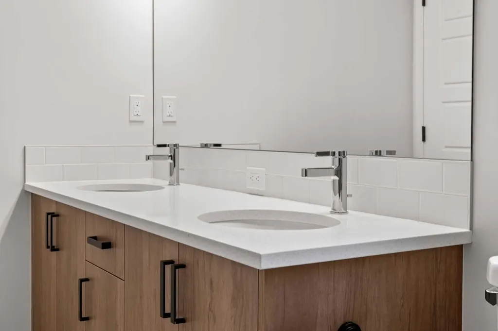 117 Bridgeport Gate Chestermere AB T1X 3E5