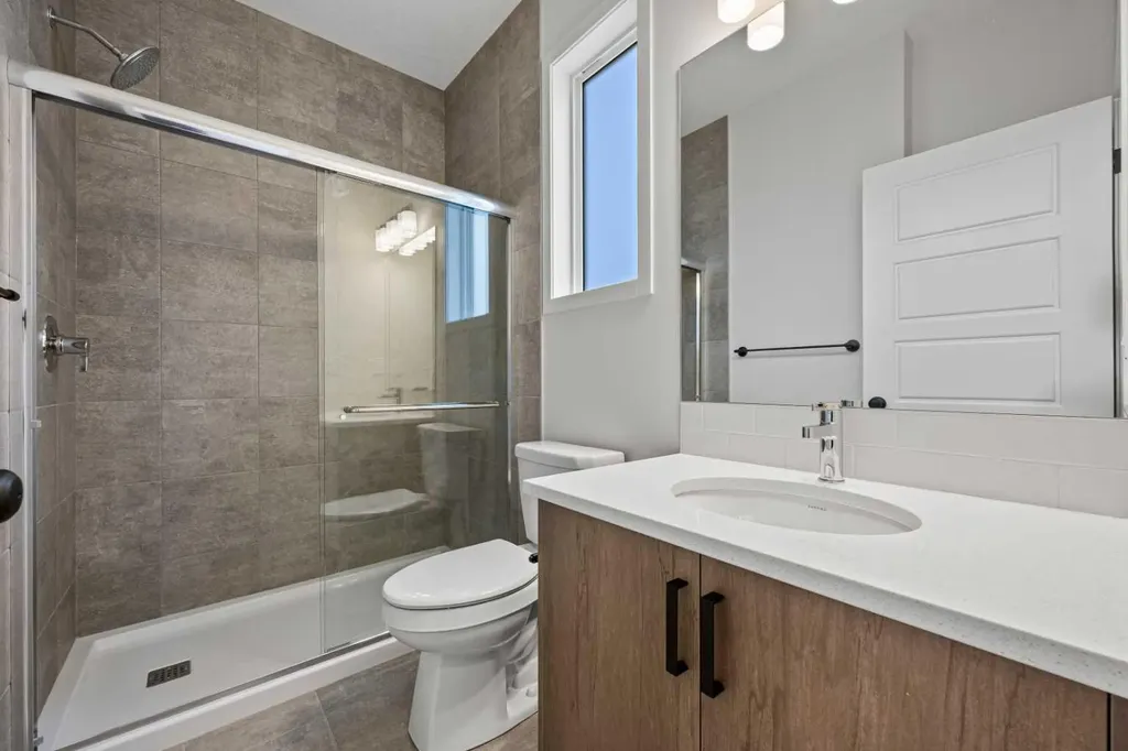 117 Bridgeport Gate Chestermere AB T1X 3E5