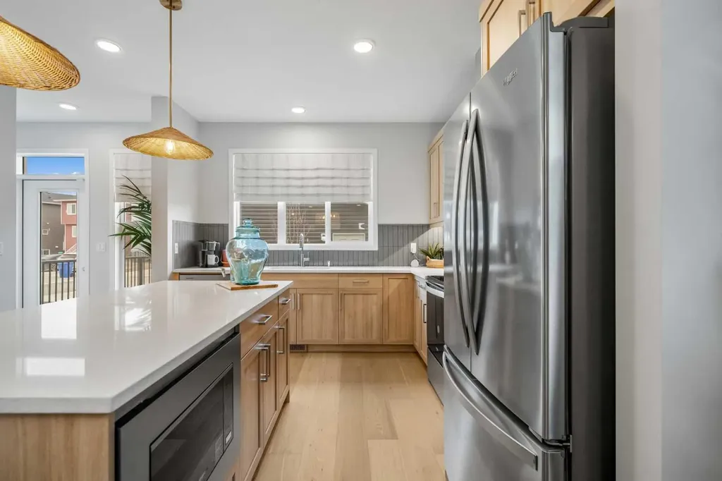 545 Bridgeport Street Chestermere AB T1X 3E1