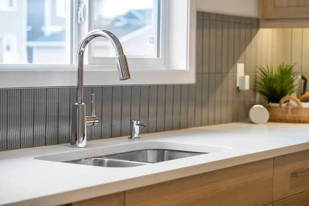 545 Bridgeport Street Chestermere AB T1X 3E1