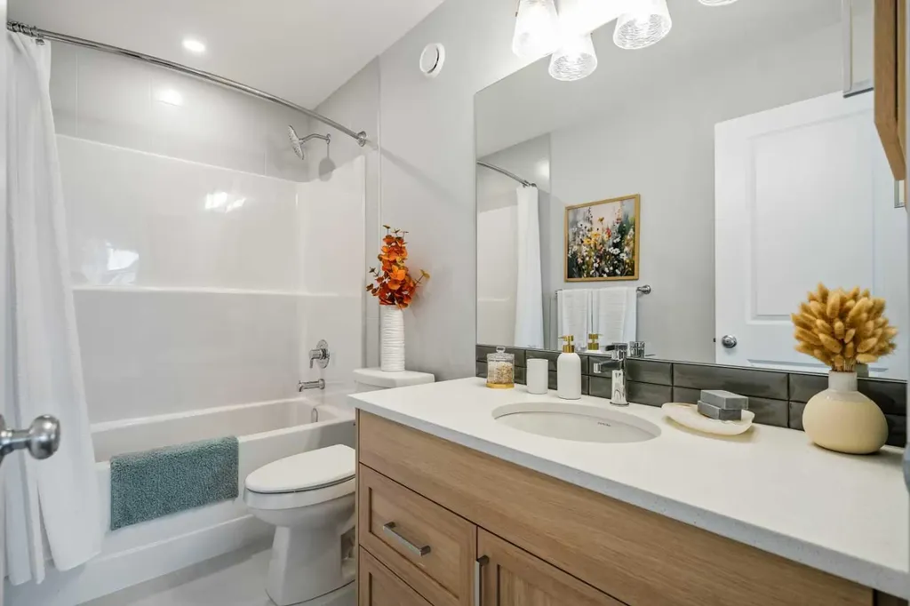 545 Bridgeport Street Chestermere AB T1X 3E1