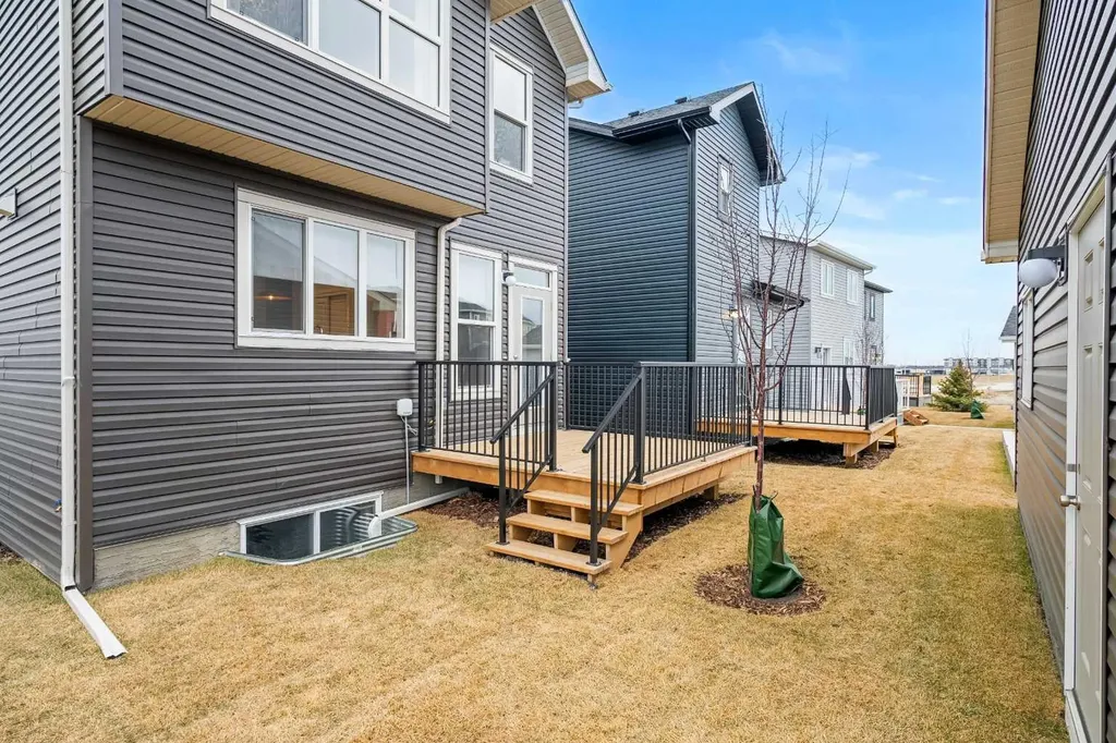545 Bridgeport Street Chestermere AB T1X 3E1