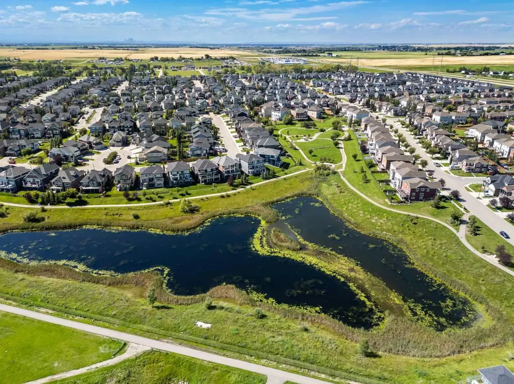 545 Bridgeport Street Chestermere AB T1X 3E1