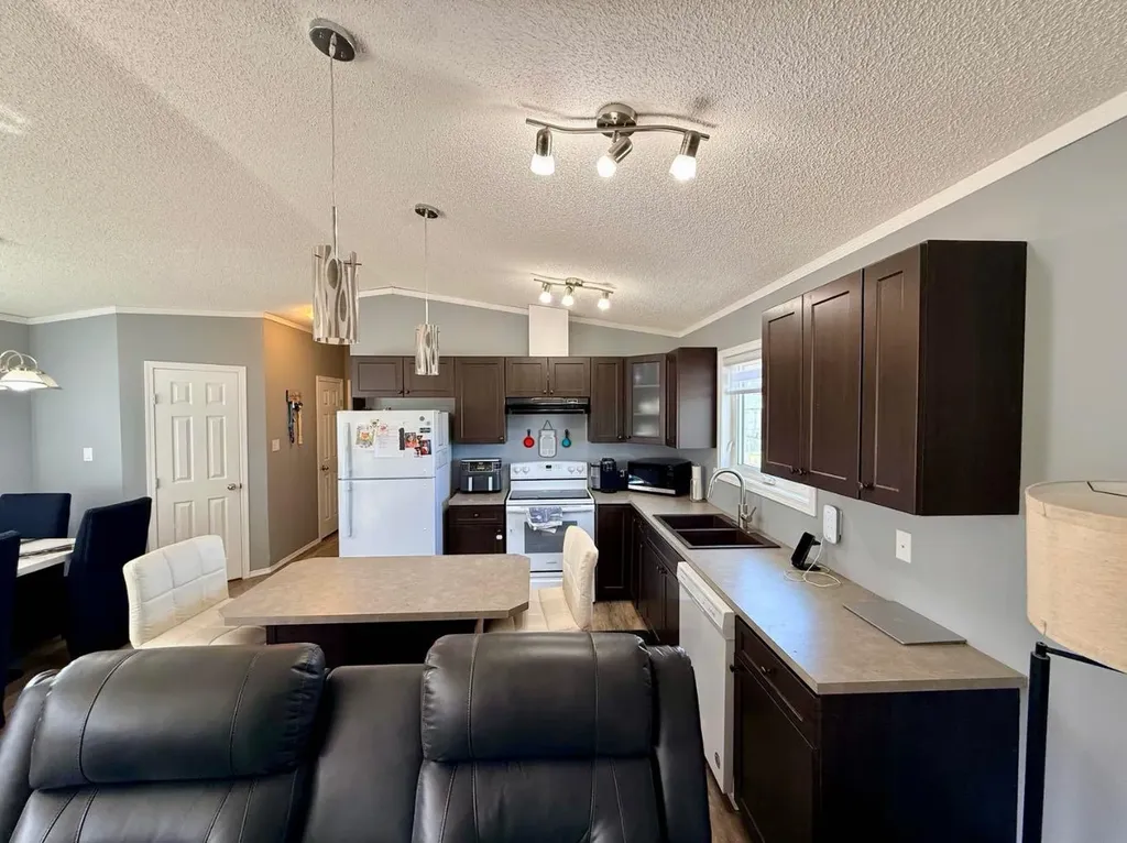 4410 48 Street Fort Vermilion AB T0H1N0