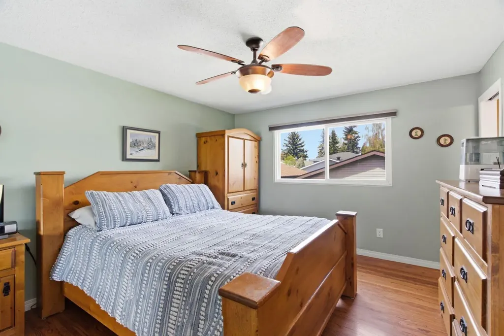 5012 Valiant Drive NW Calgary AB T3A 0Y5