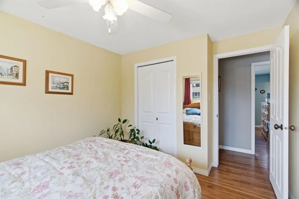 5012 Valiant Drive NW Calgary AB T3A 0Y5