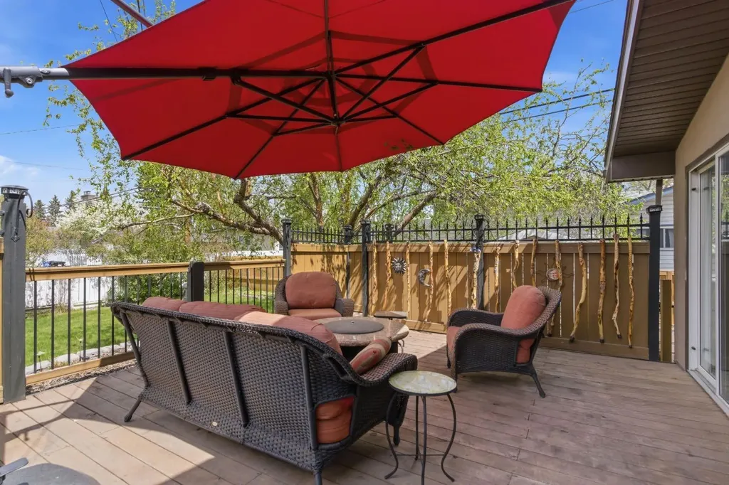 5012 Valiant Drive NW Calgary AB T3A 0Y5