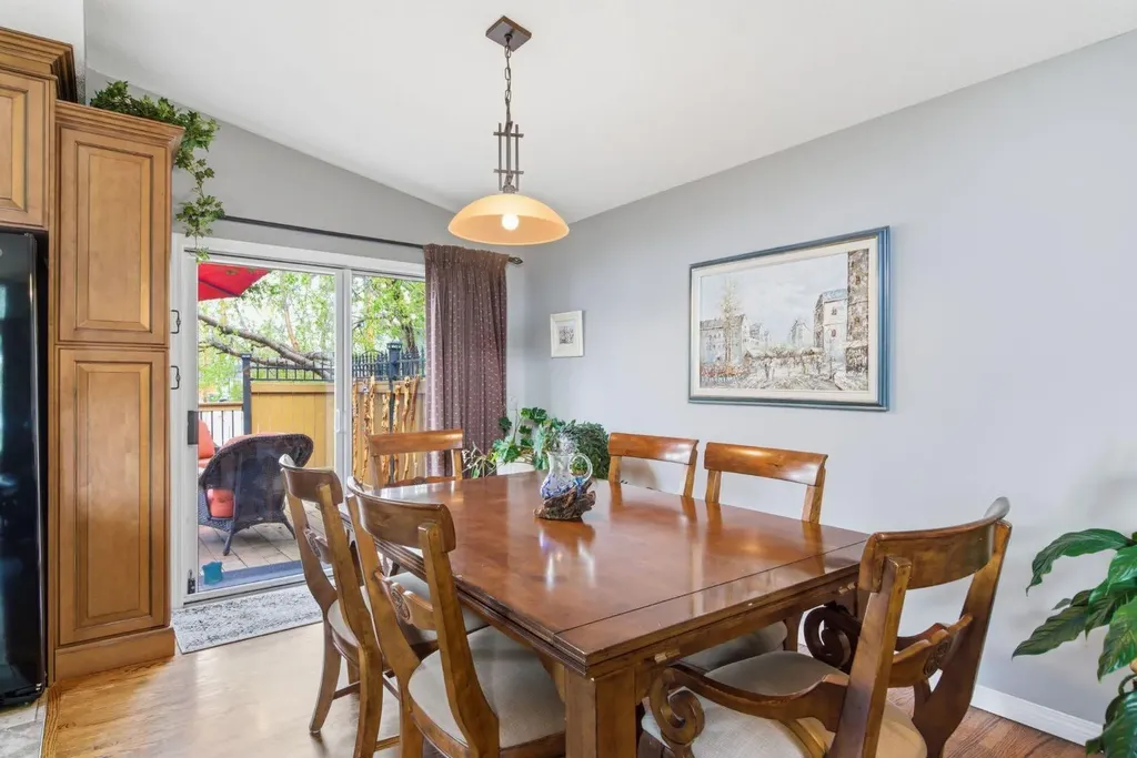 5012 Valiant Drive NW Calgary AB T3A 0Y5