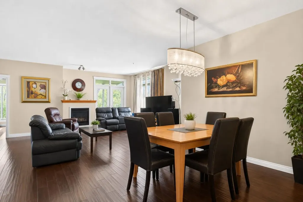14 Hemlock Crescent SW Calgary AB T3C 2Z1