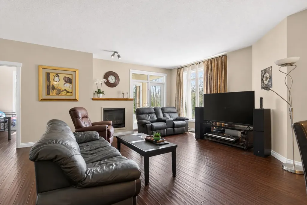 14 Hemlock Crescent SW Calgary AB T3C 2Z1