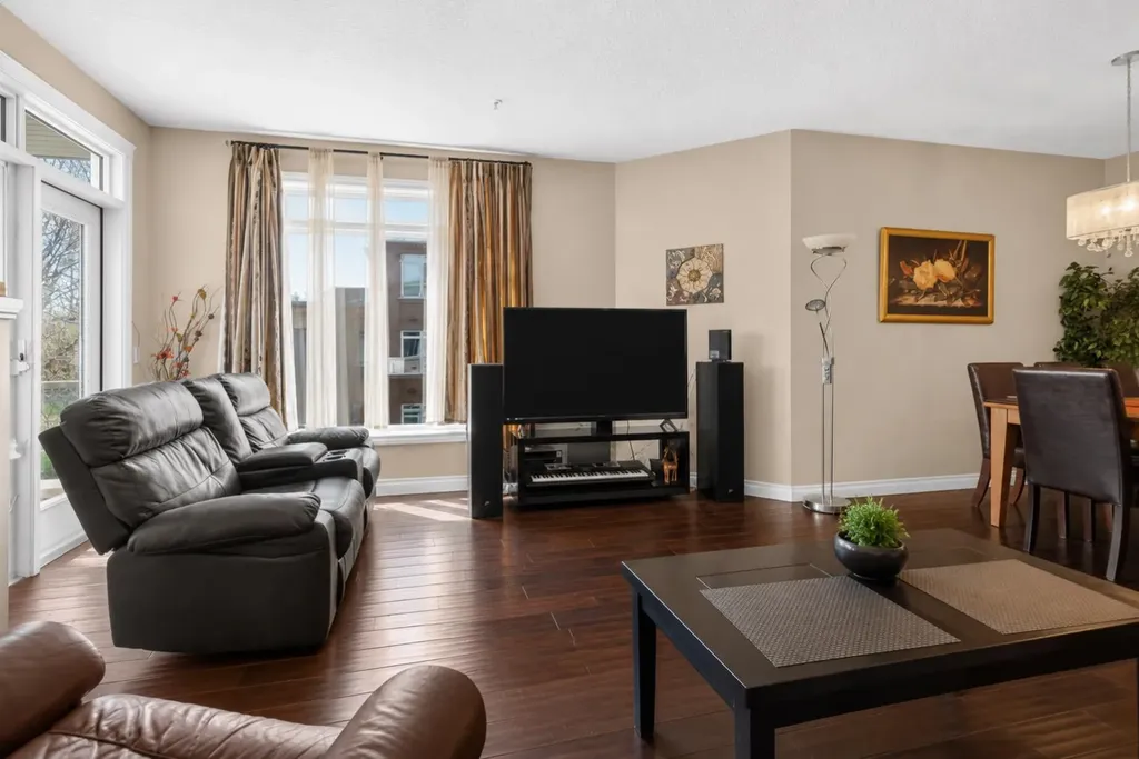 14 Hemlock Crescent SW Calgary AB T3C 2Z1