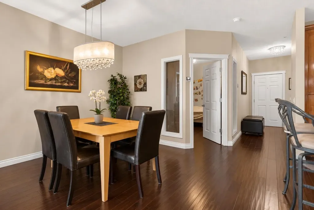 14 Hemlock Crescent SW Calgary AB T3C 2Z1