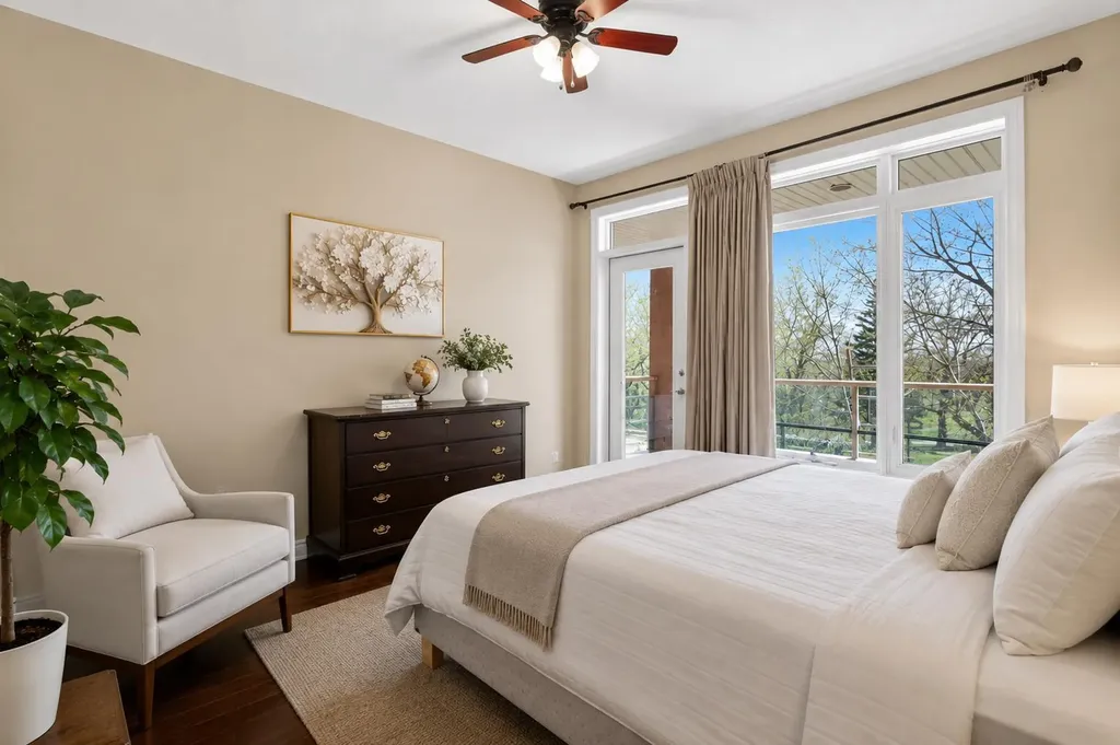 14 Hemlock Crescent SW Calgary AB T3C 2Z1