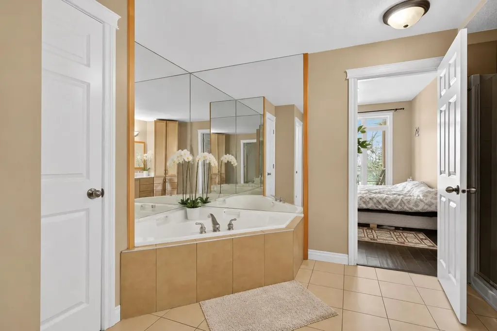 14 Hemlock Crescent SW Calgary AB T3C 2Z1