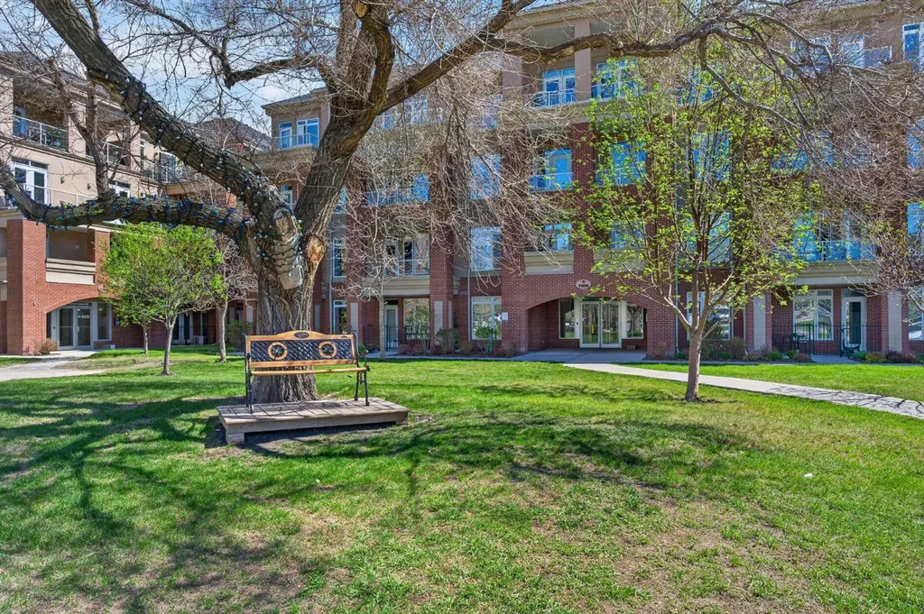 14 Hemlock Crescent SW Calgary AB T3C 2Z1