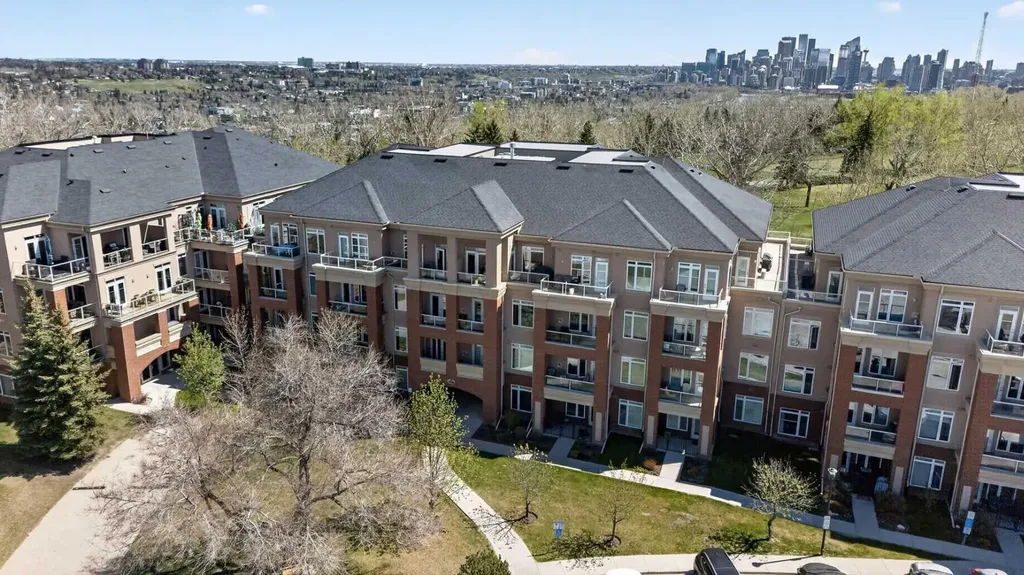 14 Hemlock Crescent SW Calgary AB T3C 2Z1