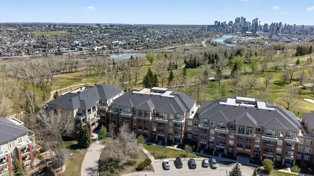 14 Hemlock Crescent SW Calgary AB T3C 2Z1
