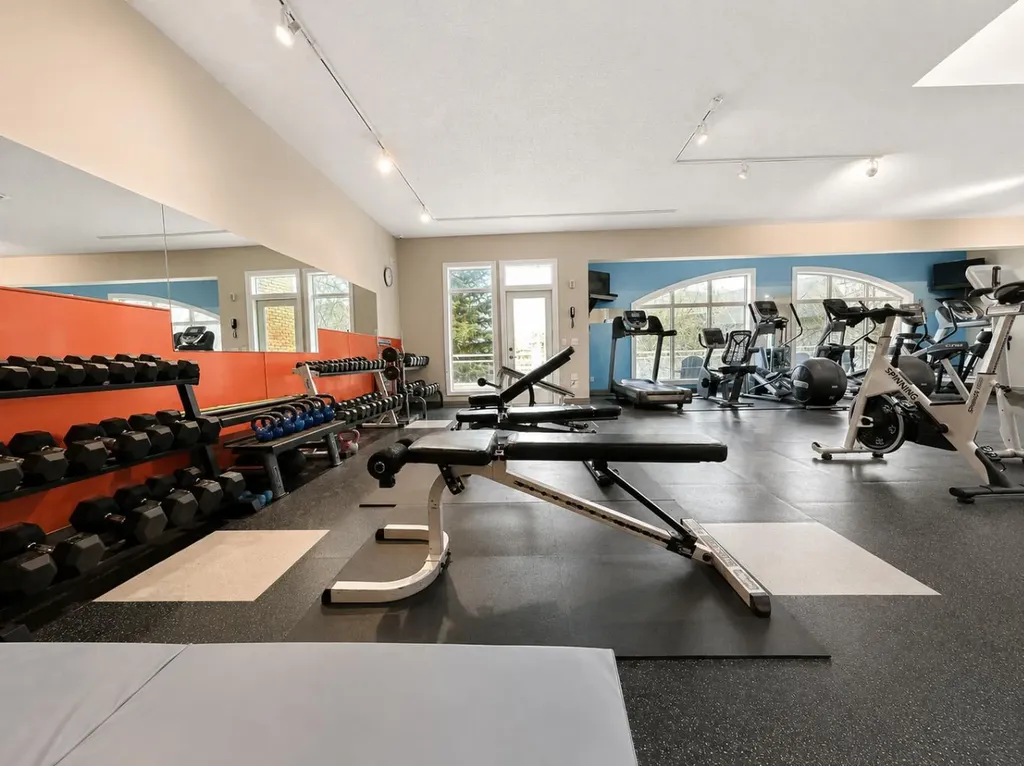 14 Hemlock Crescent SW Calgary AB T3C 2Z1