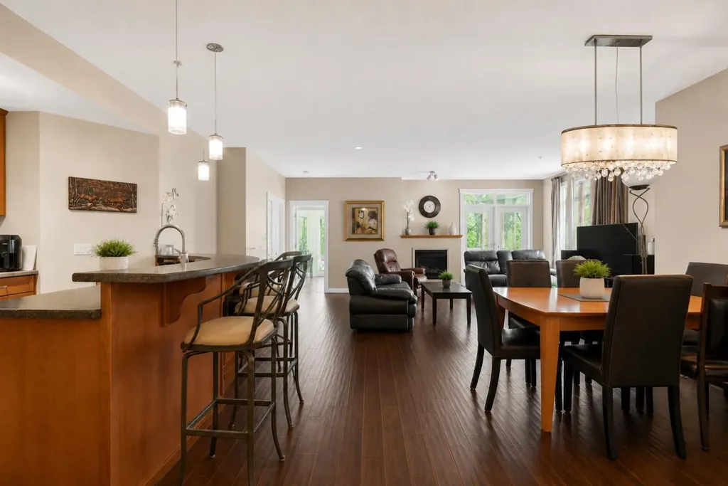 14 Hemlock Crescent SW Calgary AB T3C 2Z1