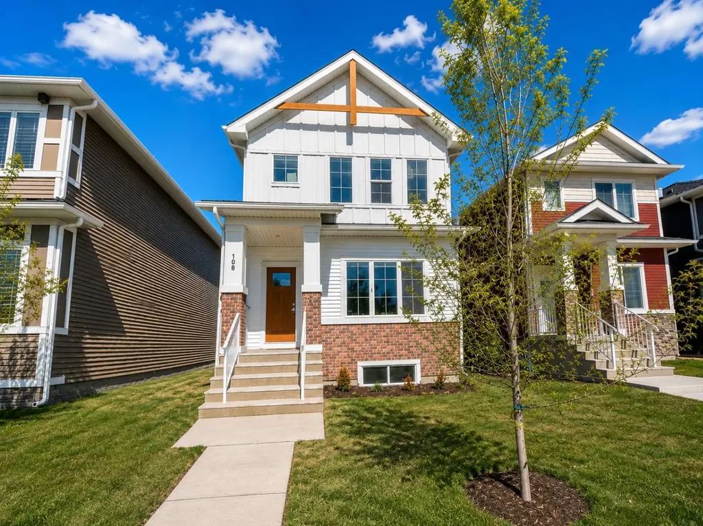 108 Bridgeport Green Chestermere AB T1X 3C9