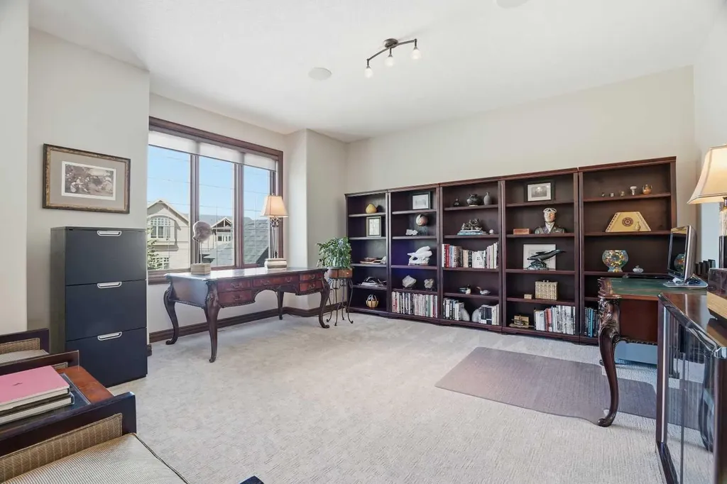 12 Aspen Cliff Close SW Calgary AB T3H 0L9