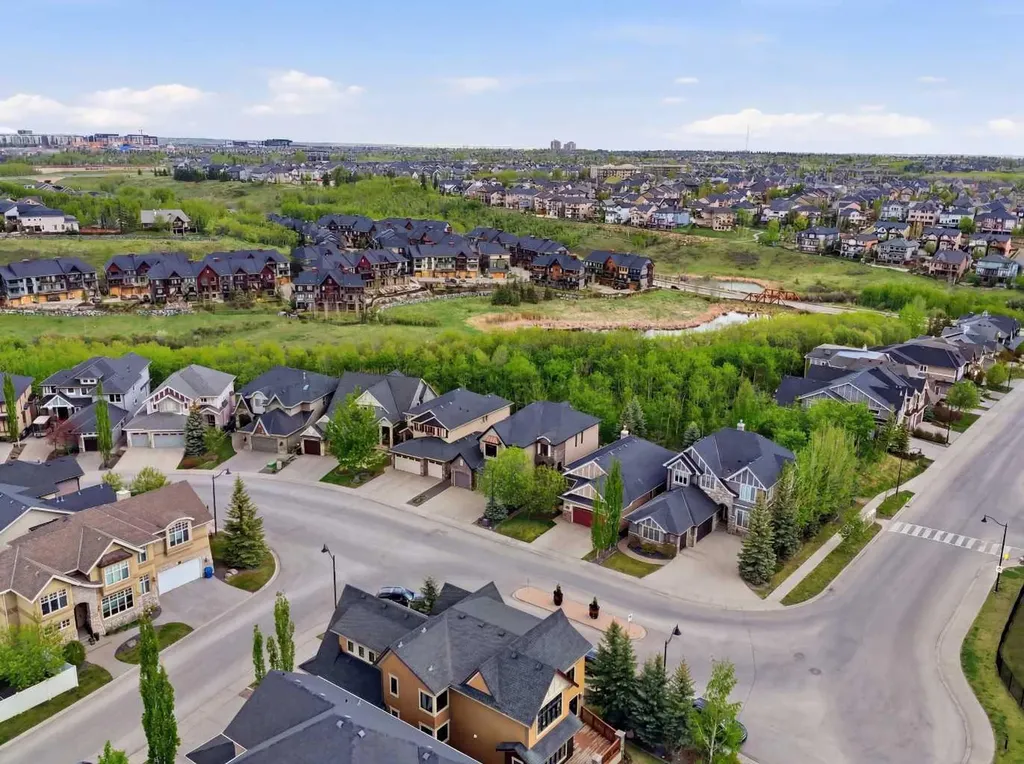 12 Aspen Cliff Close SW Calgary AB T3H 0L9