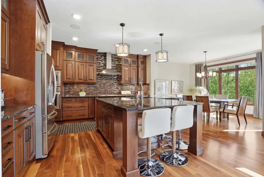 12 Aspen Cliff Close SW Calgary AB T3H 0L9
