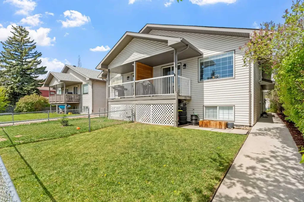 224A 5 Avenue Strathmore AB T1P 1B5