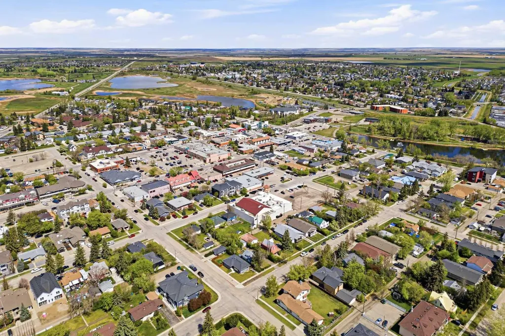 224A 5 Avenue Strathmore AB T1P 1B5