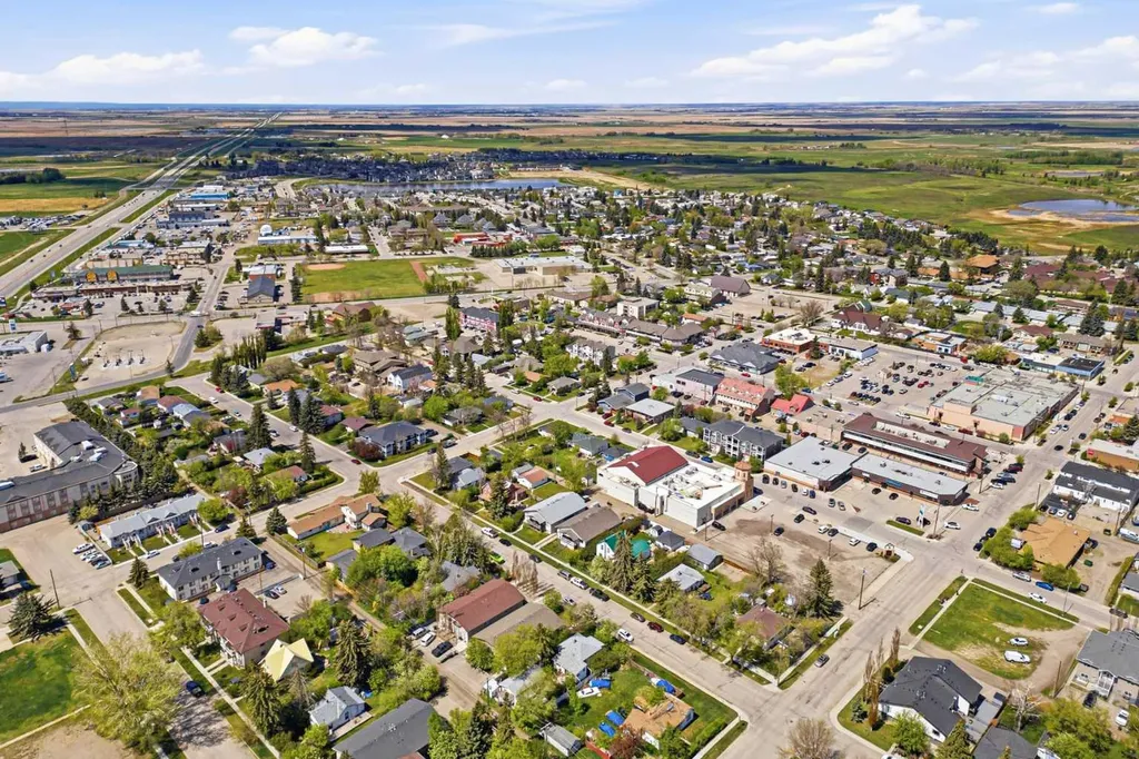224A 5 Avenue Strathmore AB T1P 1B5