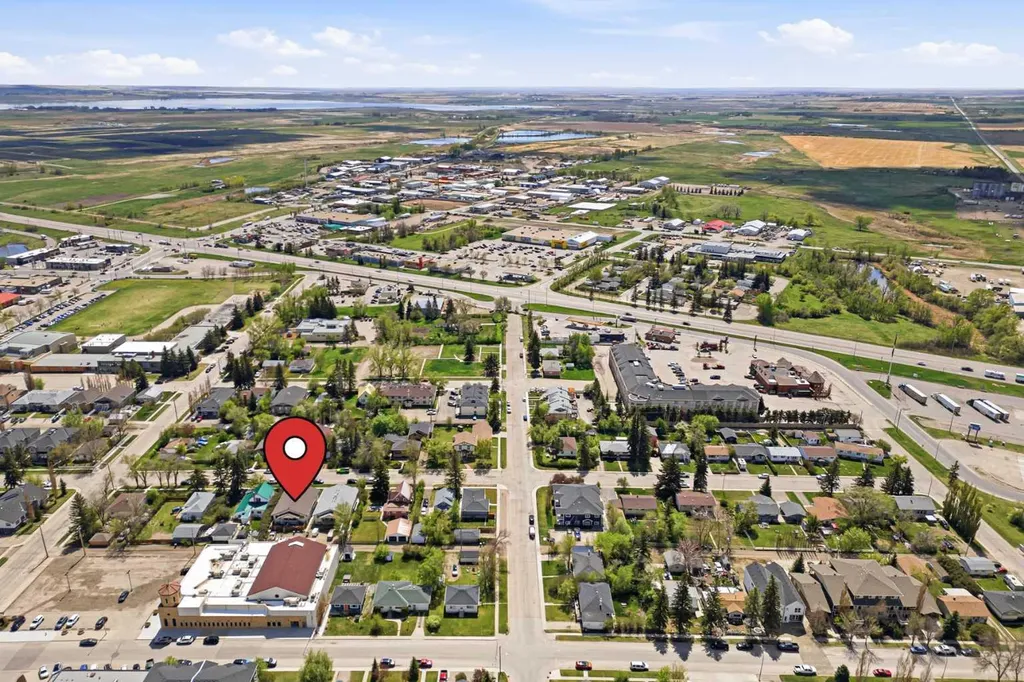 224A 5 Avenue Strathmore AB T1P 1B5