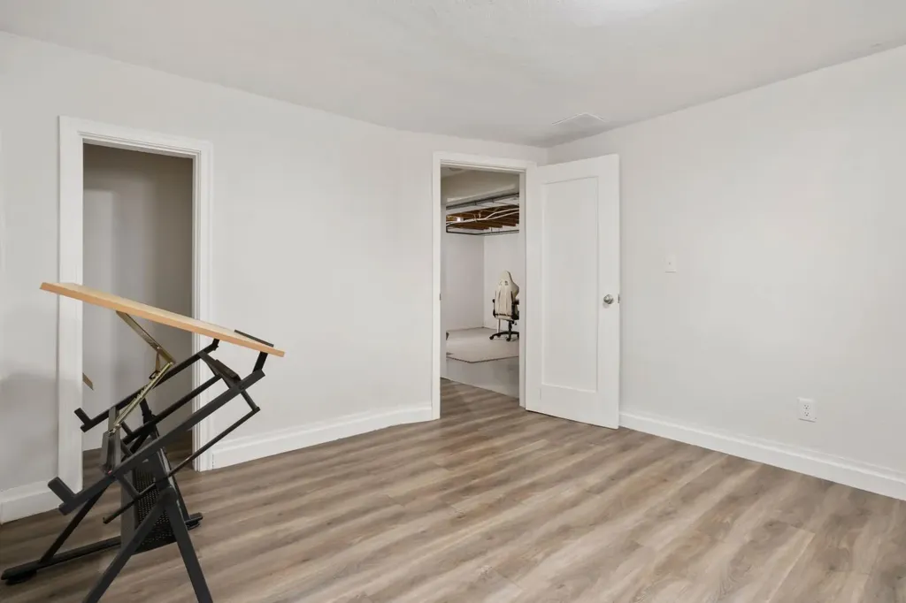 5211 48 Street Camrose AB T4V1M2