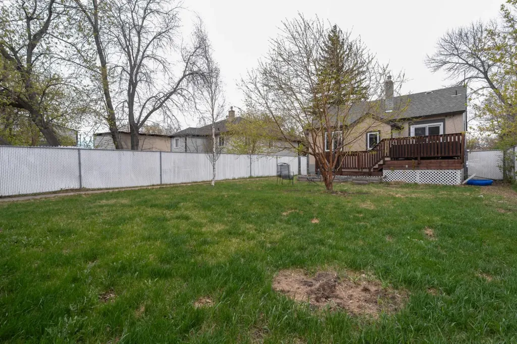 5211 48 Street Camrose AB T4V1M2