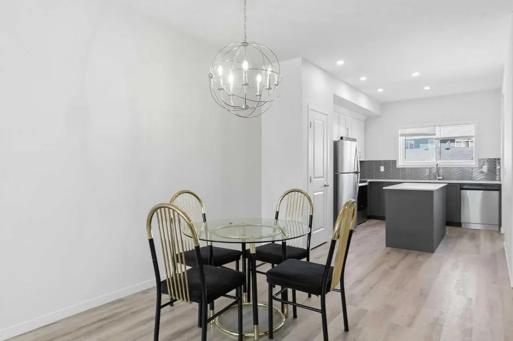 200 Corner Meadows Way NE Calgary AB T3N 1Y4