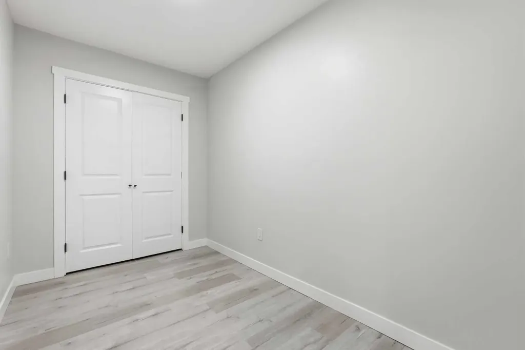 200 Corner Meadows Way NE Calgary AB T3N 1Y4