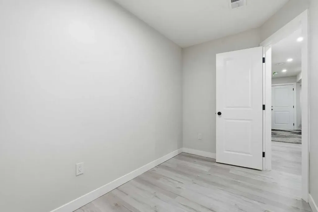 200 Corner Meadows Way NE Calgary AB T3N 1Y4