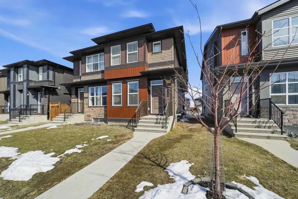 200 Corner Meadows Way NE Calgary AB T3N 1Y4