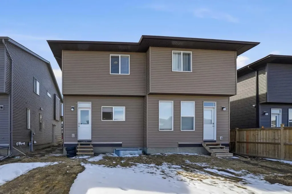200 Corner Meadows Way NE Calgary AB T3N 1Y4