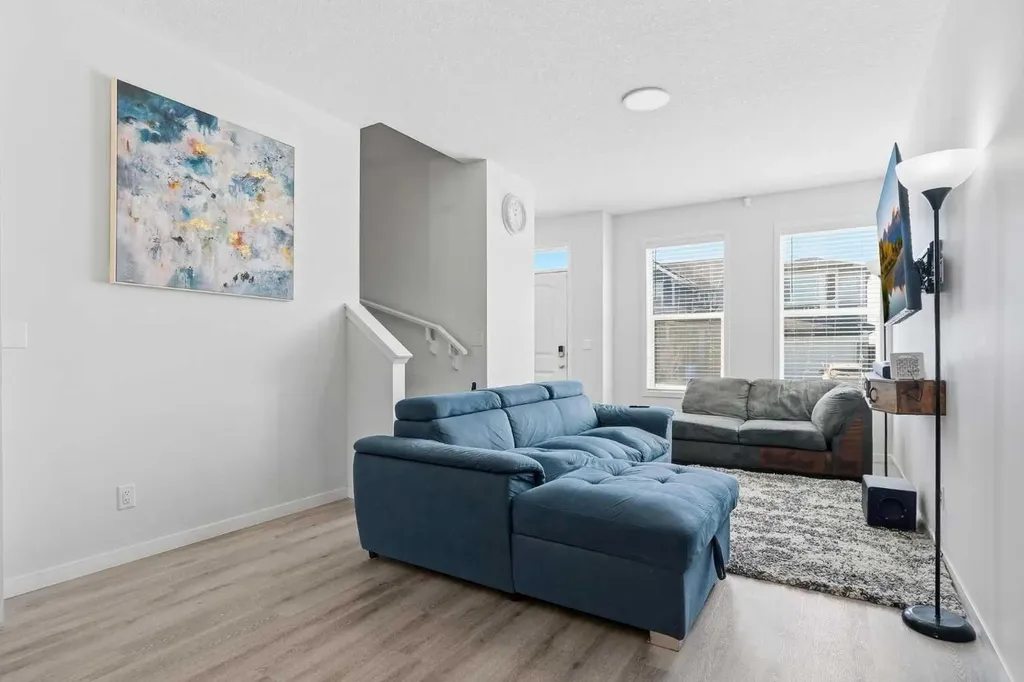 200 Corner Meadows Way NE Calgary AB T3N 1Y4