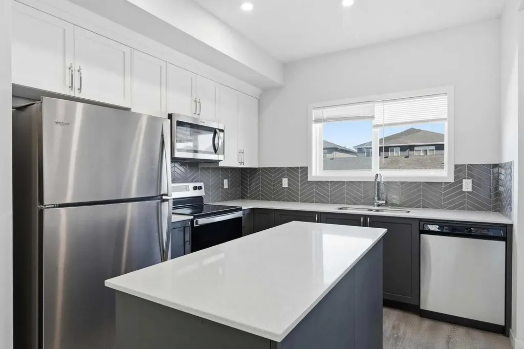 200 Corner Meadows Way NE Calgary AB T3N 1Y4