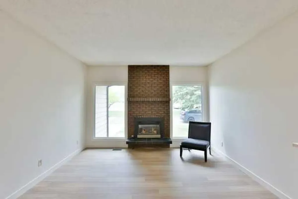 418 Dieppe Boulevard S Lethbridge AB T1J3X1