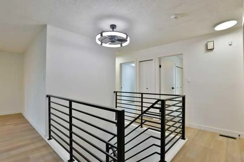 418 Dieppe Boulevard S Lethbridge AB T1J3X1