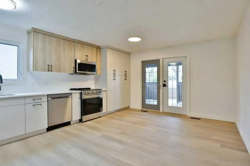 418 Dieppe Boulevard S Lethbridge AB T1J3X1