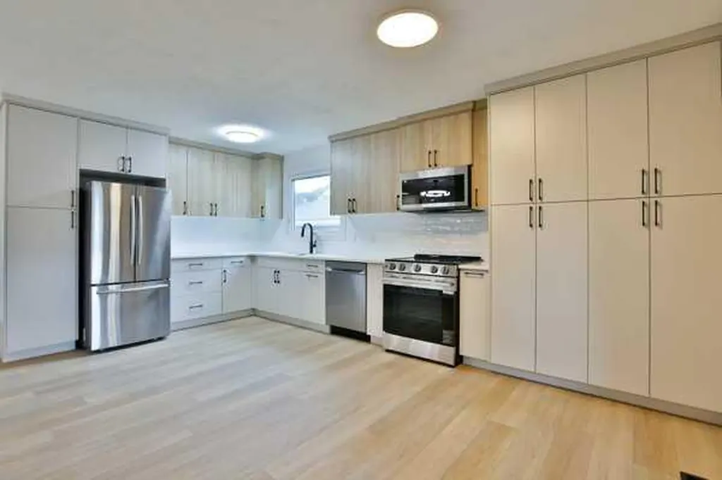 418 Dieppe Boulevard S Lethbridge AB T1J3X1
